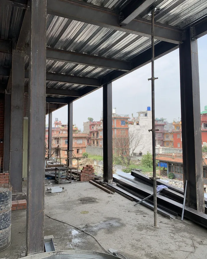 Steel roof structure
